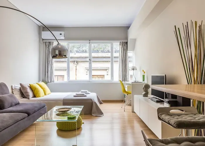 Stay Like A Local Next To Acropolis & Plaka!