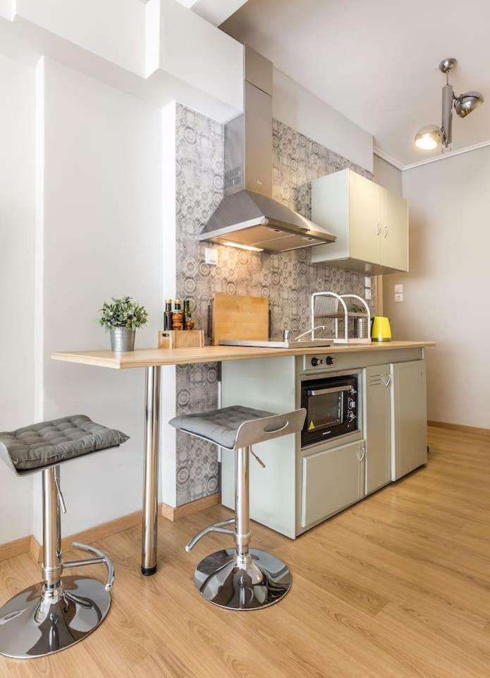 Like A Local Next To Acropolis & Plaka! Apartment
